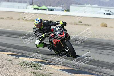 media/Oct-30-2025-Racers Edge (Thu) [[dabbdaf680]]/3-B Group/Session 3 (Turn 15 Inside)/